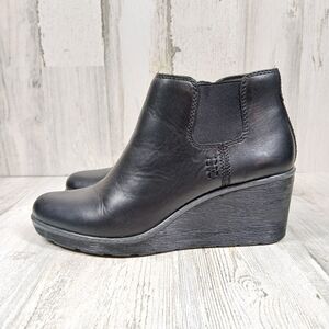 Clarks Collection Black Leather Cushioned Soft Cushion Wedge Ankle Boots #1521